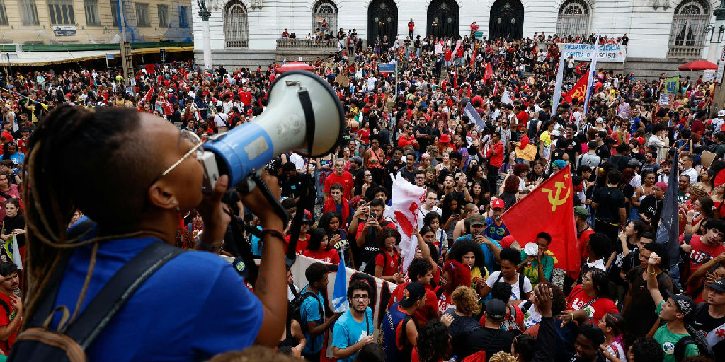 Estudantes mobilizam atos em diversos estados em apoio à candidatura de Lula