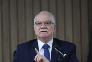 Fachin e diretor da PF discutem desdobramentos de citações a ministros no caso Master