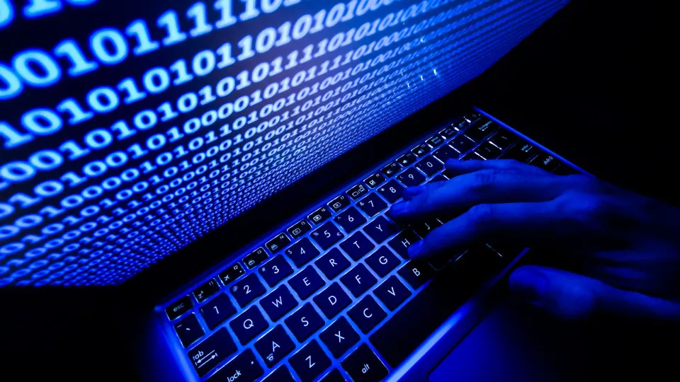 Falhas críticas no PHP geram alerta global de segurança cibernética