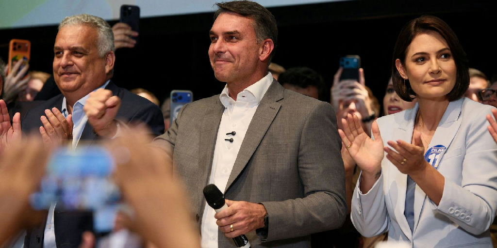 Flávio Bolsonaro consolida alianças e defende mudanças constitucionais