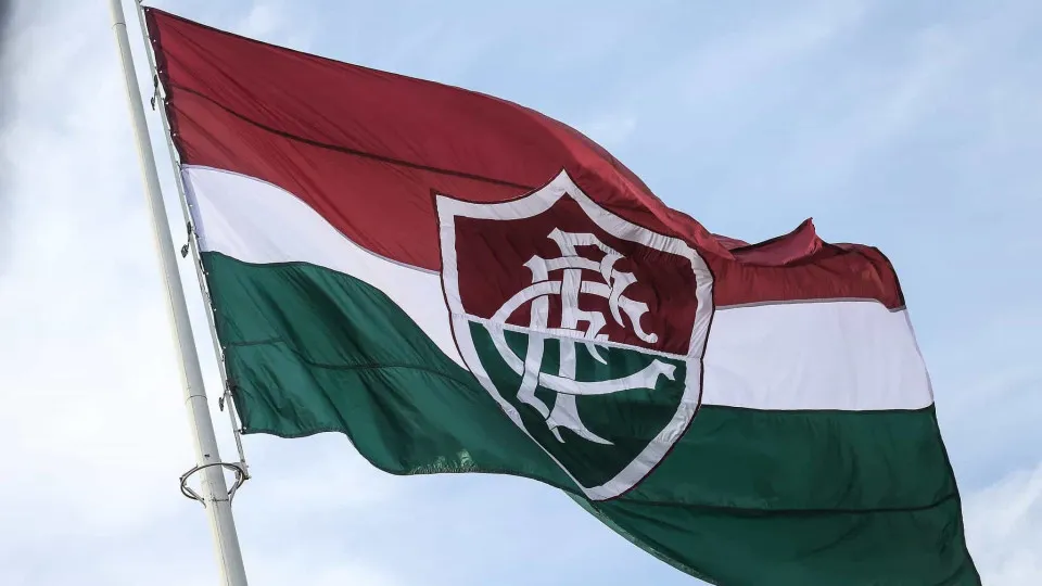 Fluminense e Flamengo se unem em protesto contra restrições às bets no Brasileirão