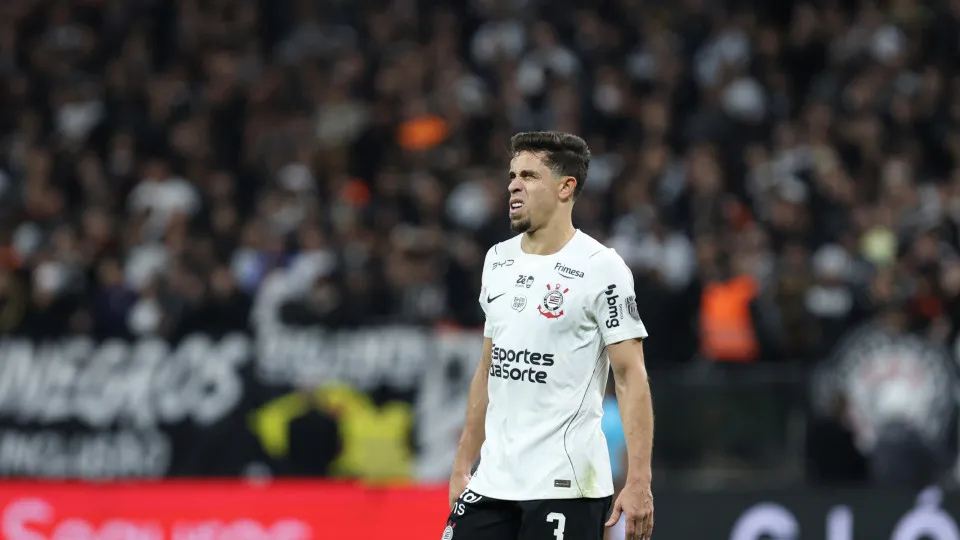 Gabriel Paulista desabafa aos prantos e expõe crise financeira no Corinthians