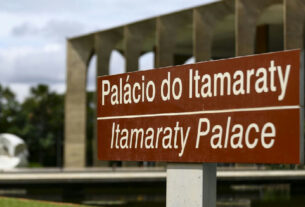 Governo brasileiro vê tentativa de interferência eleitoral em falas de Javier Milei