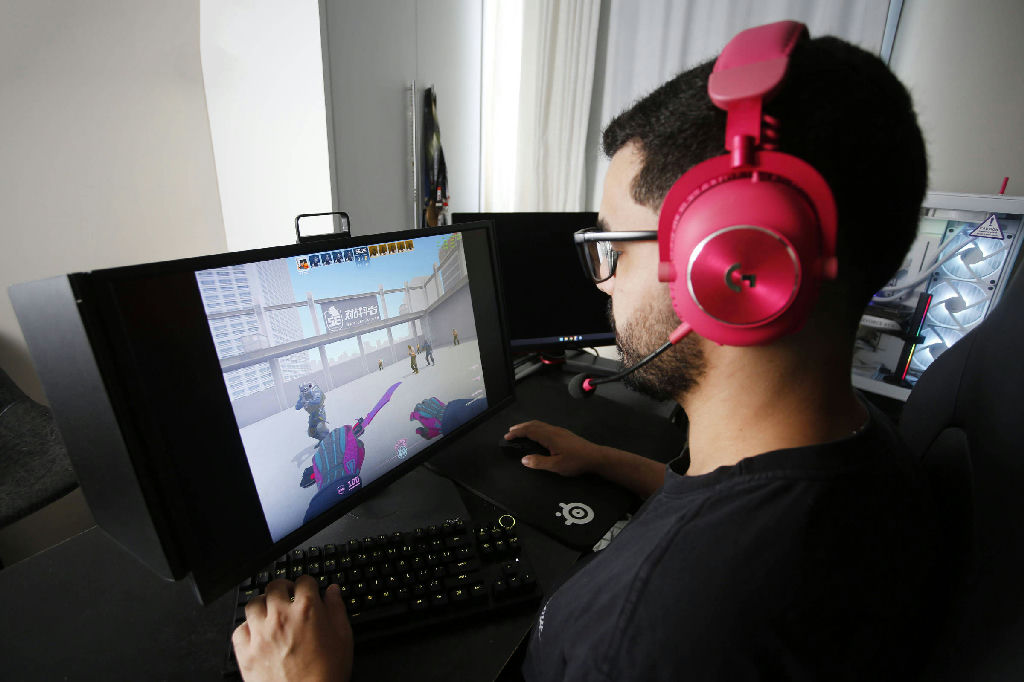 Governo federal mira loot boxes em jogos eletrônicos por semelhança com apostas