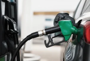 Governo federal zera impostos sobre gasolina por um mês