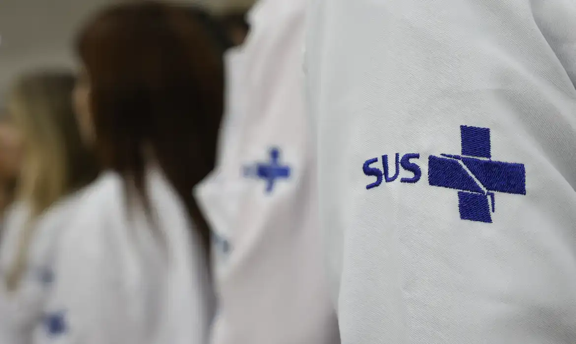 Governo lança edital do Mais Médicos Especialistas com 224 vagas imediatas