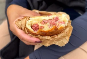 Gramado oficializa tradicional pão com linguiça de R$ 9 como patrimônio cultural imaterial