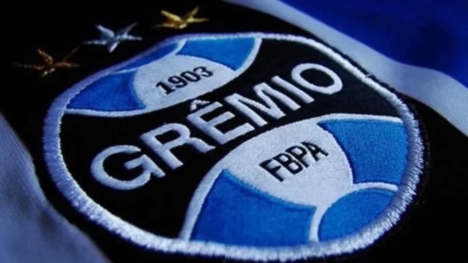 Grêmio bate Athletico por 2 a 0, joga Internacional para o Z4 e empurra Corinthians para a degola