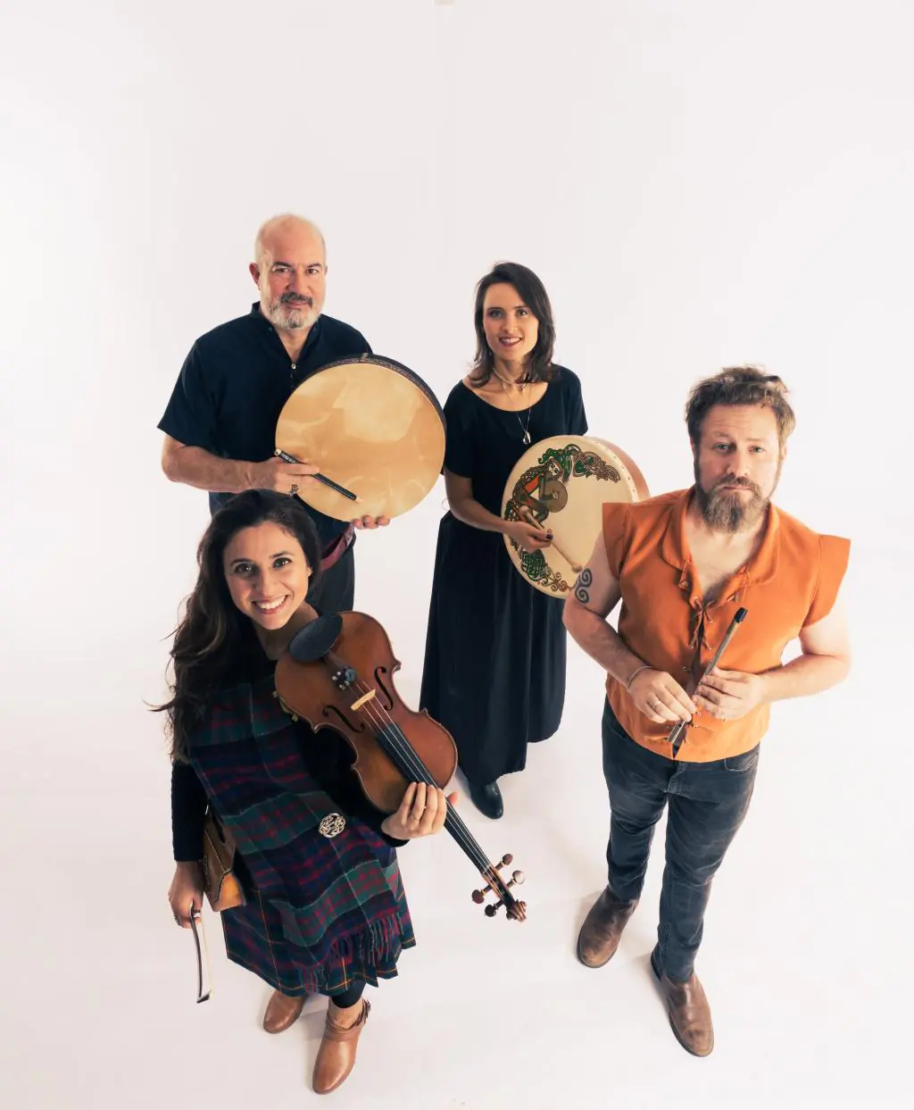 Grupo Avalon traz a magia da música celta ao Teatro Municipal do Rio Grande