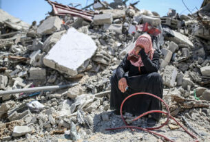 Guerra em Gaza completa três anos sob sombra de impasse e bombardeios diários