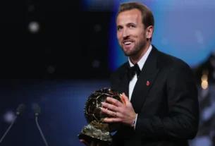 Harry Kane vence a Bola de Ouro pela primeira vez após temporada brilhante
