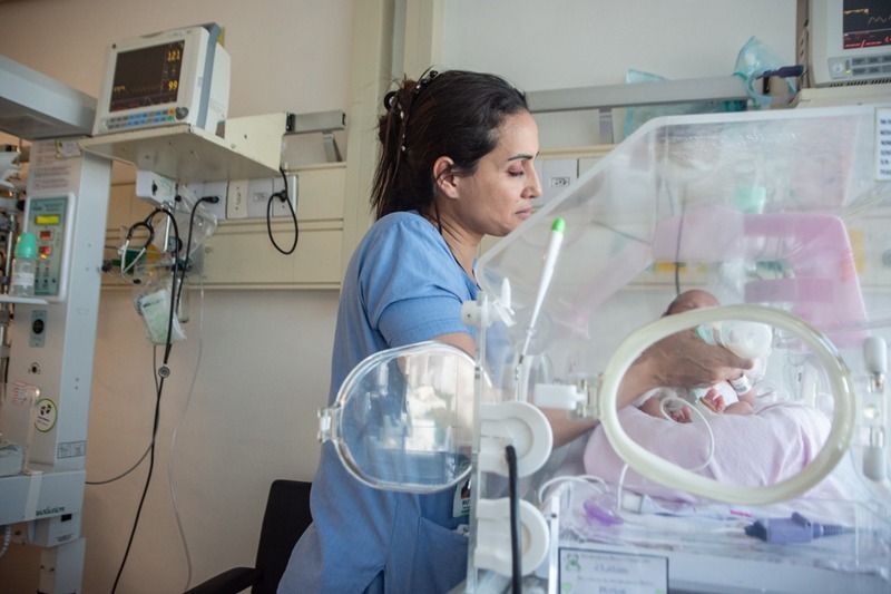 Hospital Fêmina solicita doações de leite materno diante de estoque insuficiente