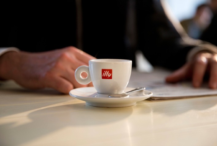 Illycaffè mantém selo B Corp ao adotar padrões mais rígidos de sustentabilidade e governança
