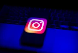 Instagram desenvolve modo de leitura para navegação discreta em perfis