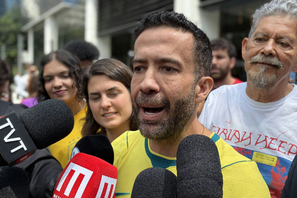 Janones convoca maratona digital de 24 horas após debate na Globo
