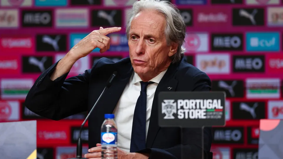 Jorge Jesus encerra polêmica sobre Cristiano Ronaldo e descarta pedidos de desculpas