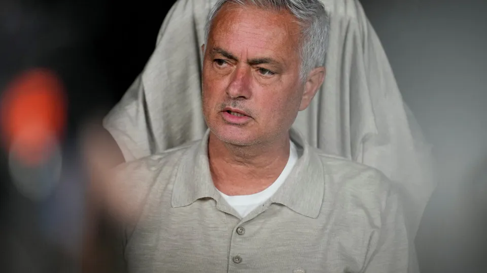 José Mourinho analisa crise de Cristiano Ronaldo e sugere mudança de postura na seleção