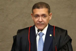 Kassio Nunes Marques estabelece prazo para manifestação da PGR sobre revisão penal de Jair Bolsonaro