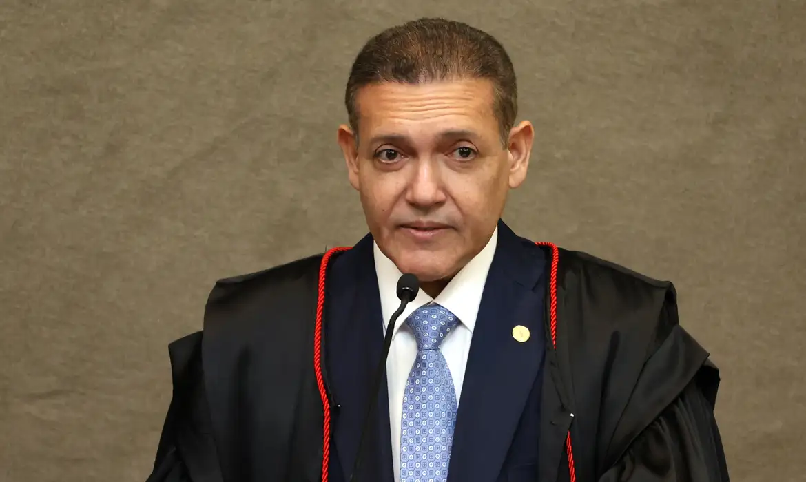 Kassio Nunes Marques estabelece prazo para manifestação da PGR sobre revisão penal de Jair Bolsonaro