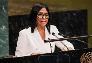 Lide inaugura unidade na Venezuela em meio a transformações econômicas