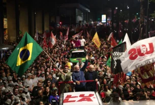 Lula conquista em Porto Alegre sua maior votação em capitais fora do Nordeste com 55,84%