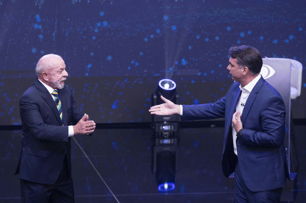 Lula e Flávio Bolsonaro debatem economia e custo de vida no segundo turno