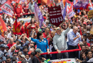 Lula inicia campanha de segundo turno com caminhada no Distrito Federal
