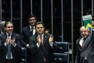 Lula minimiza rompimento com Alcolumbre e alerta sobre autoritarismo