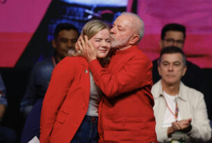 Lula vai Buscar diálogo com centrão e atrela cargos ministeriais a votos