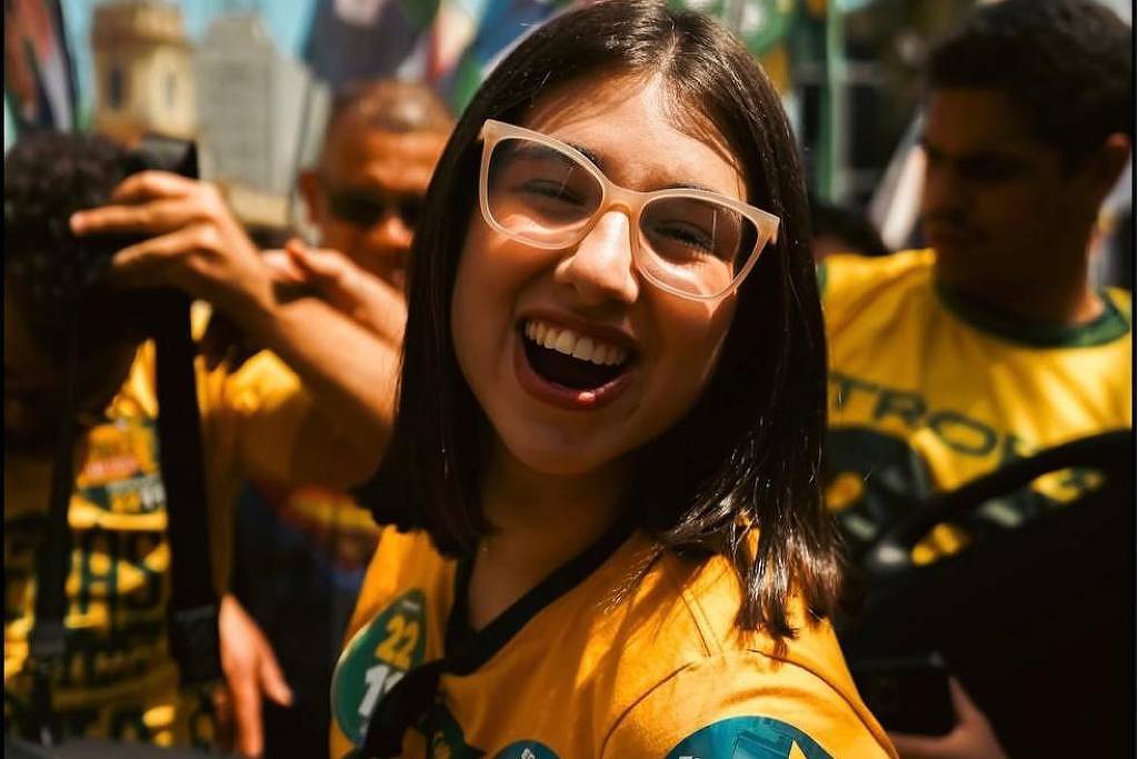 Mãe de deputada eleita Eduarda Campopiano recebe benefício social do governo