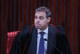 Mendonça afirma que lula e flávio bolsonaro podem abrir sigilos sem aval do TSE