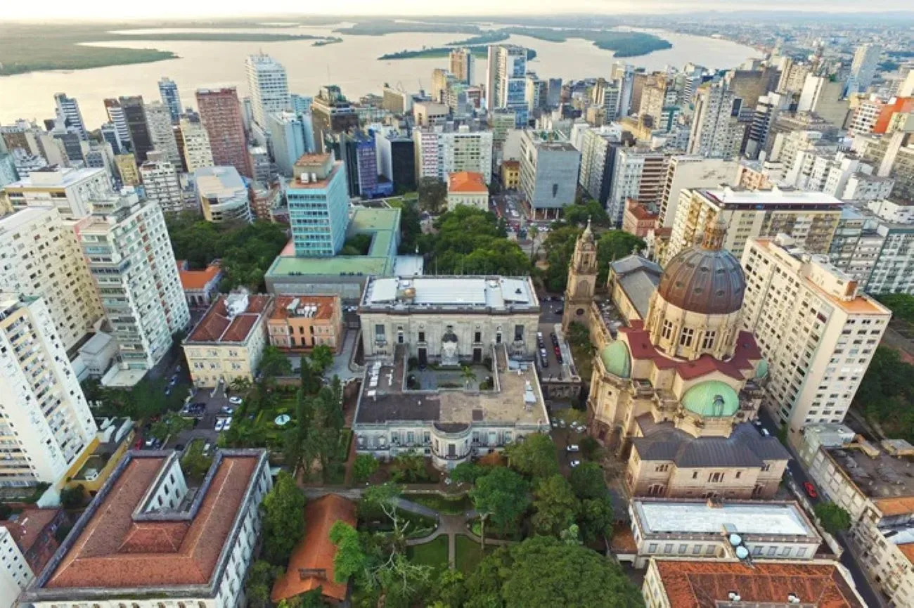 Mercado de trabalho em porto alegre aponta salários de até r$ 80 mil