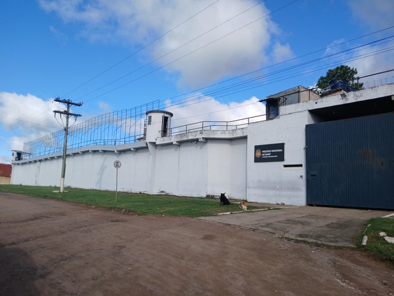 Ministério Público cobra do Estado solução urgente para superlotação no Presídio Regional de Bagé