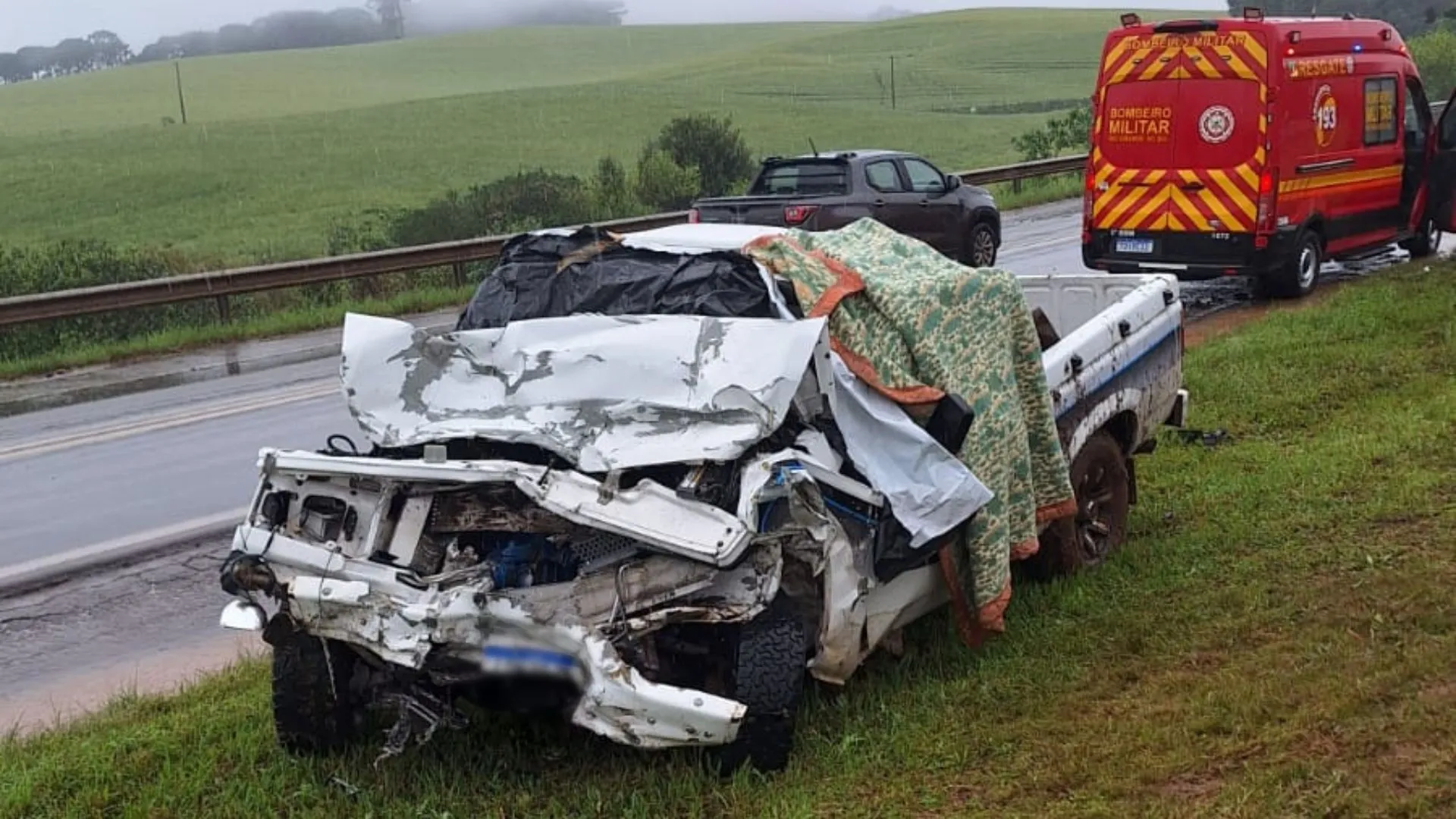Motorista de caminhonete morre em colisão com carreta na BR-285 no Norte do RS