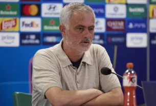 Mourinho critica punição a Vini Jr. e dispara contra Federação Espanhola