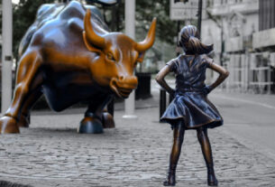Nasdaq recua e arrasta S&P 500 em pregão marcado pela cautela em Wall Street
