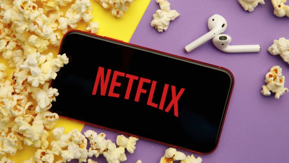 Netflix reajusta preços de planos no Brasil e encarece assinaturas