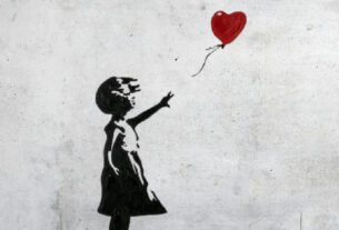O fenômeno Banksy: como o grafiteiro anônimo transformou a crítica social em um negócio milionário