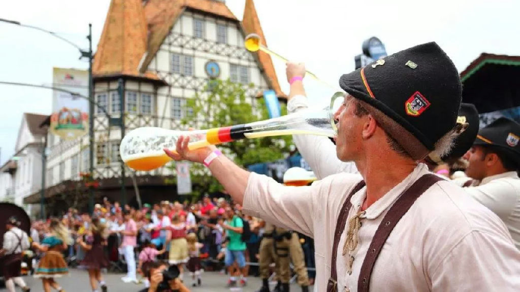 Oktoberfest sob novo ritmo: como as canetas emagrecedoras alteram o consumo nas festas