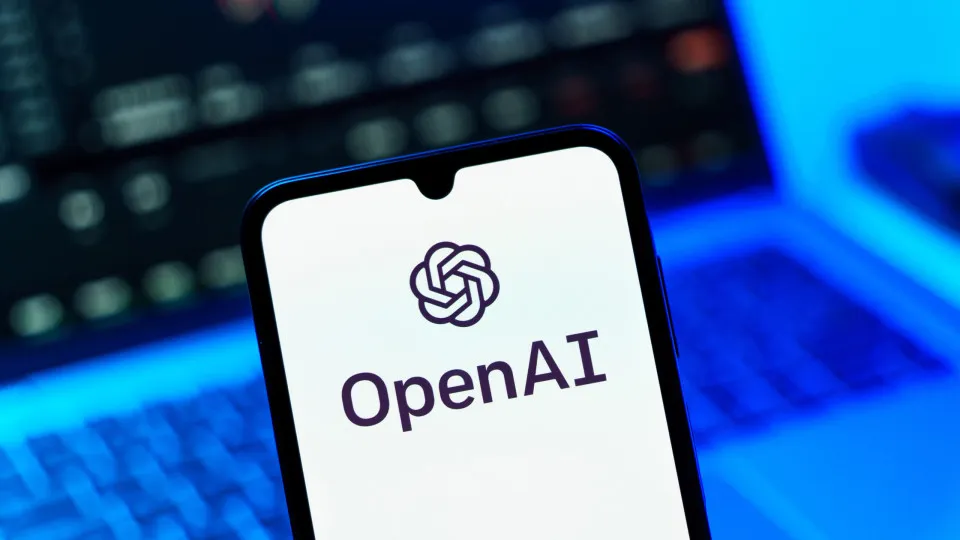 OpenAI restringe acesso à rede e passa a treinar Inteligência Artificial sem internet