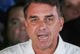 Órgão de migração da Argentina nega presença de Flávio Bolsonaro no país