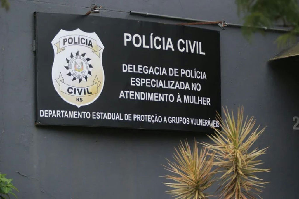 Polícia apura possível feminicídio de jovem de 21 anos em Porto Alegre