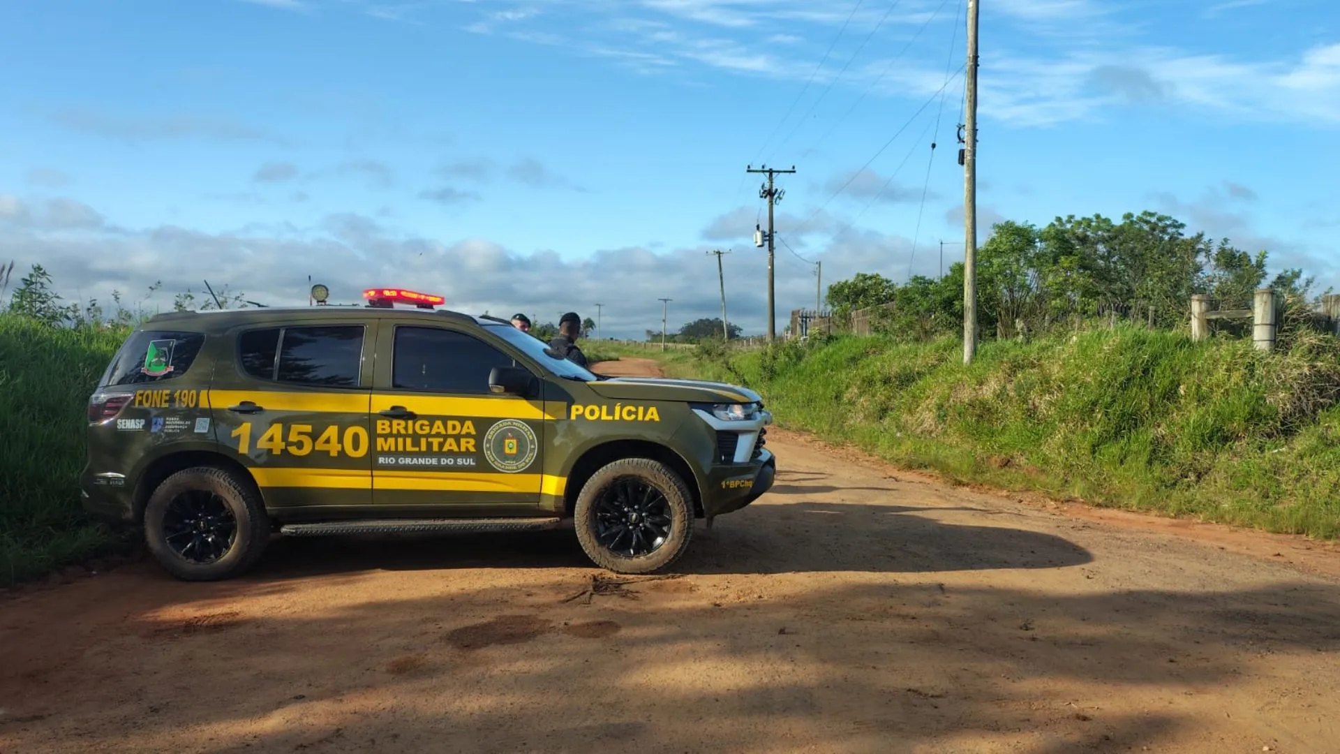 Polícia cerca mata na grande porto alegre após policial ser baleado
