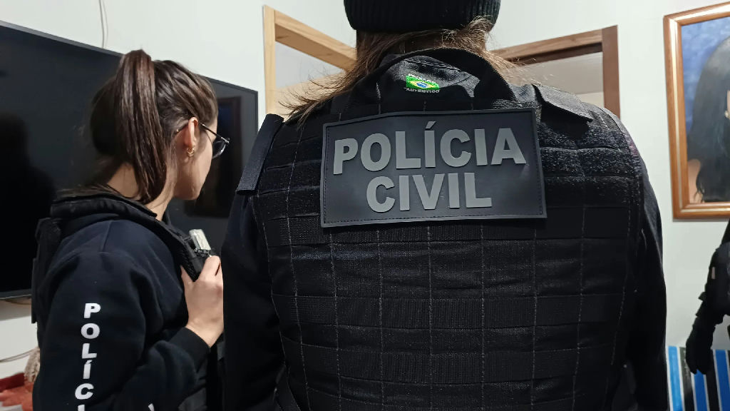 Polícia Civil desmantela esquema de extorsão com ameaças de vazamento de nudes no RS