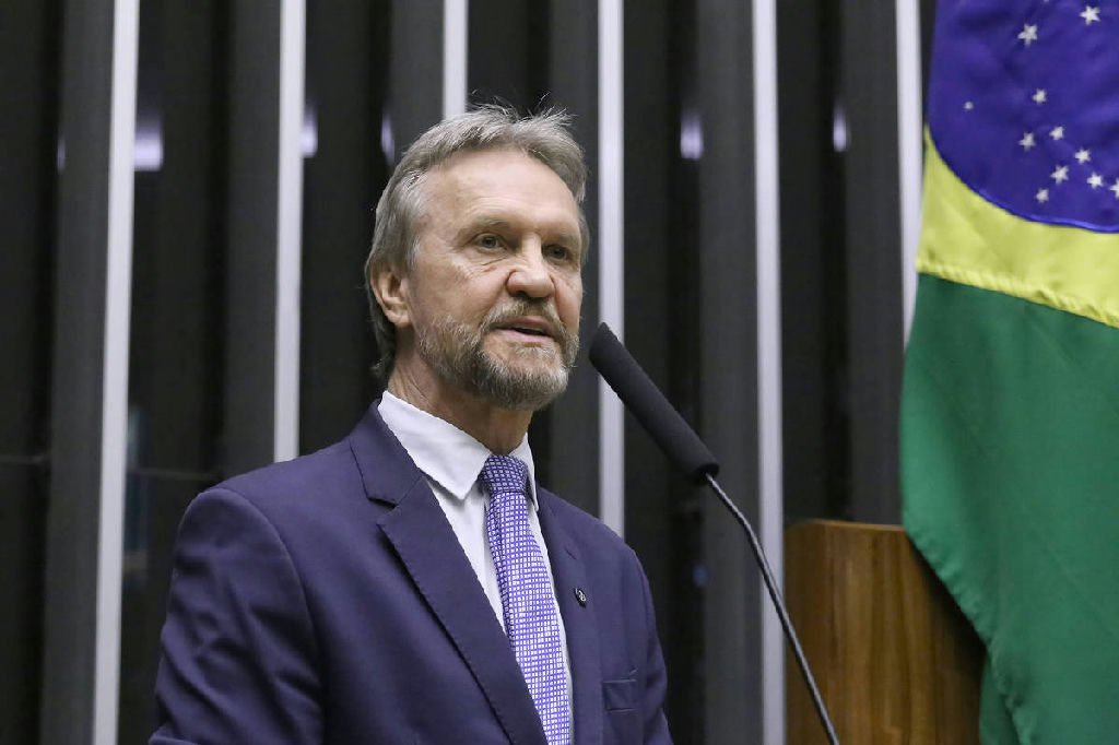 PT protocola pedido de cpmi contra flávio bolsonaro e desafia oposição com adesão a inquérito sobre lulinha