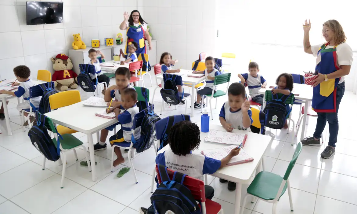 Rede municipal de Recife abre creches no domingo para ajudar eleitores