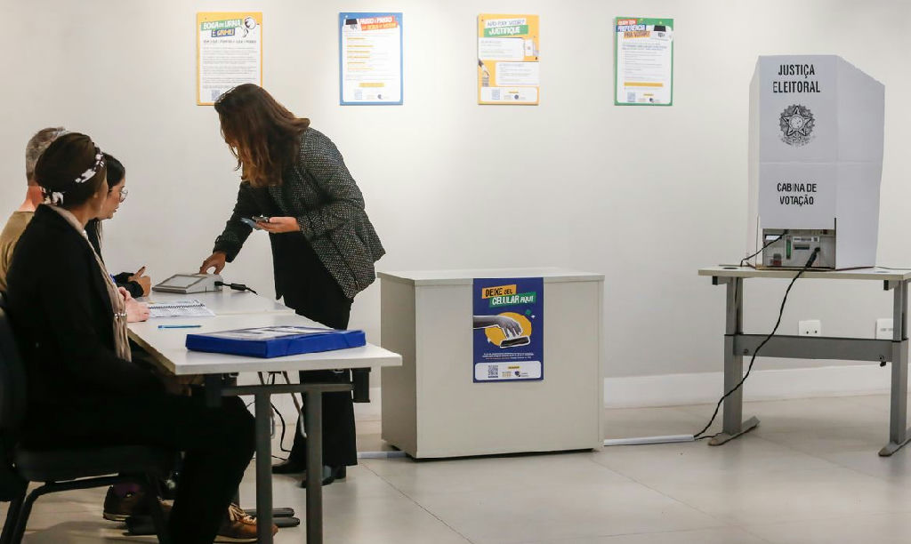 Regras de votação: o que é permitido levar para a cabine eleitoral