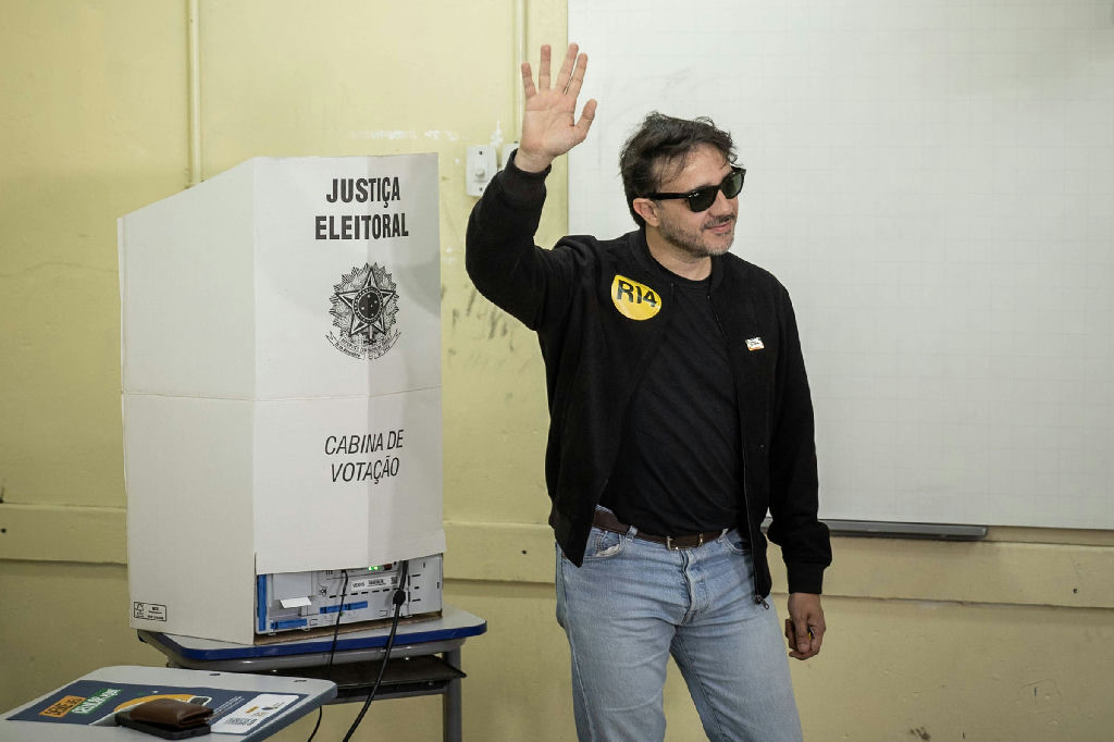 Renan Santos decide justificar o voto e descarta apoio a Lula ou Flávio