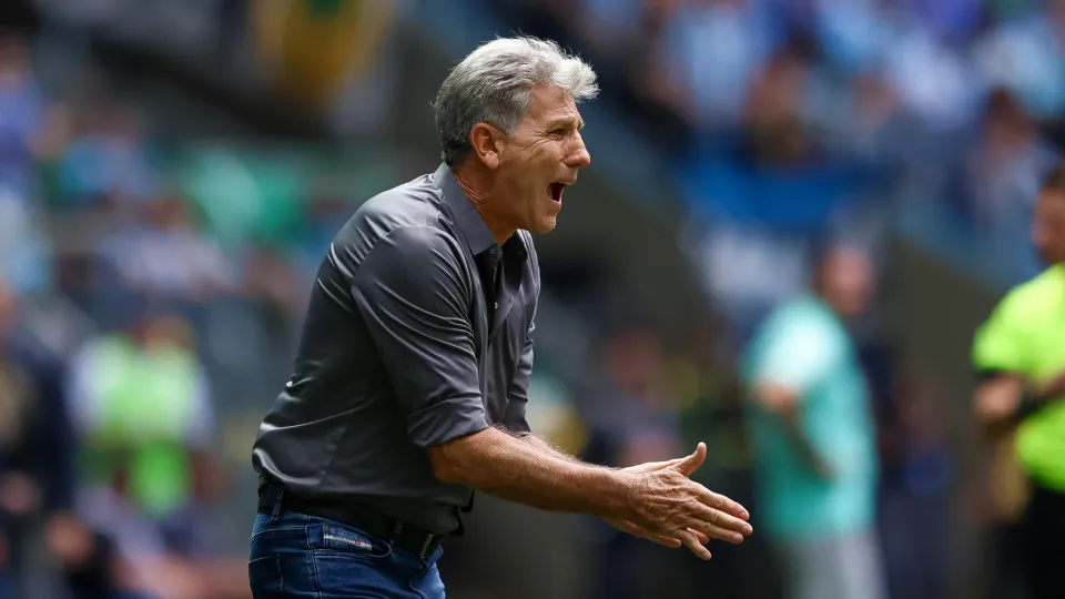 Renato Gaúcho defende auxiliar em caso de violência doméstica e declara apoio político