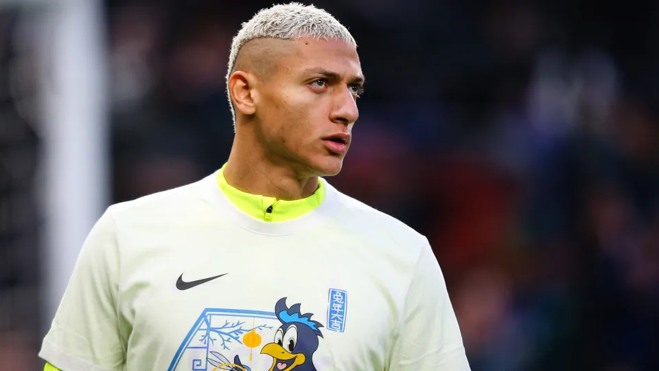 Richarlison apresenta documentos e detalha disputa por mansão